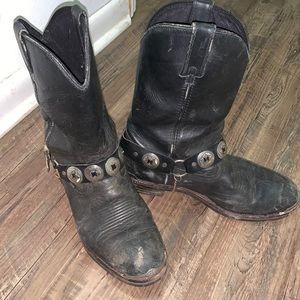 Men’s black boots